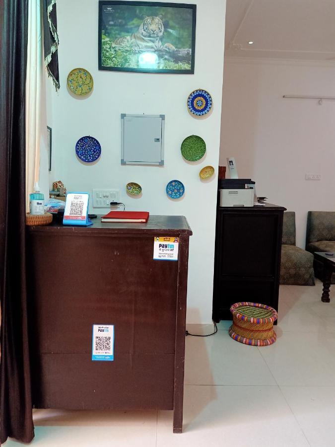 מלון סוואי מדופור Hindupura Residency מראה חיצוני תמונה