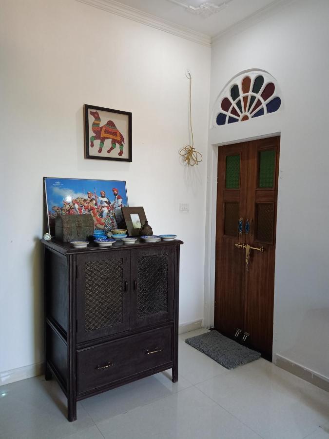 מלון סוואי מדופור Hindupura Residency מראה חיצוני תמונה