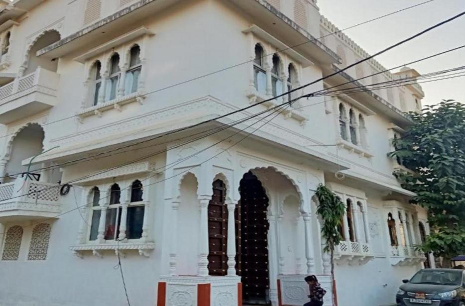 מלון סוואי מדופור Hindupura Residency מראה חיצוני תמונה